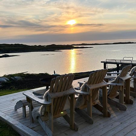 Villa Borgvag - A Unique Seafront Villa In The Heart Of Lofoten Bostad Екстериор снимка