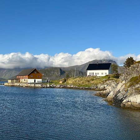Villa Borgvag - A Unique Seafront Villa In The Heart Of Lofoten Bostad Екстериор снимка