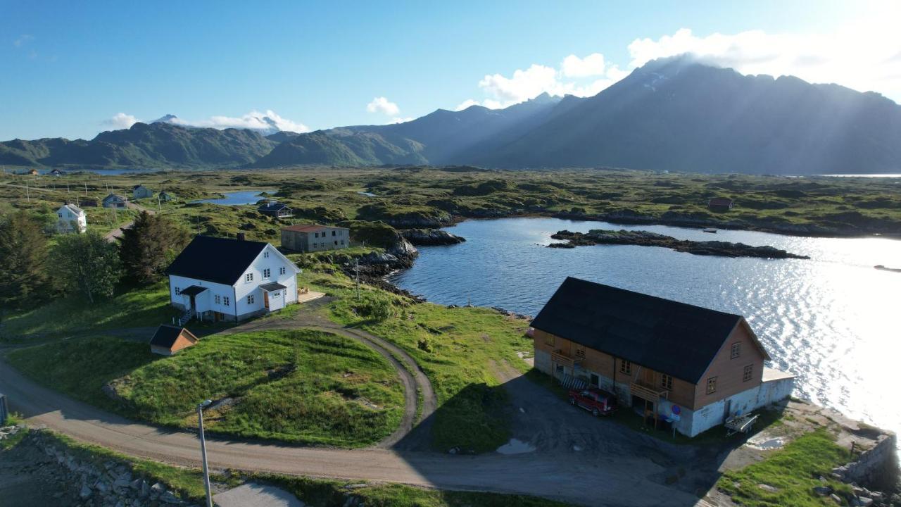 Villa Borgvag - A Unique Seafront Villa In The Heart Of Lofoten Bostad Екстериор снимка