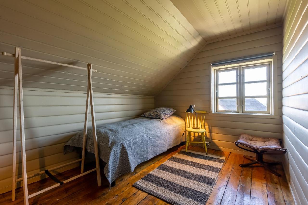 Villa Borgvag - A Unique Seafront Villa In The Heart Of Lofoten Bostad Екстериор снимка
