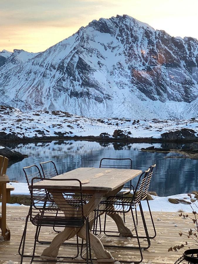 Villa Borgvag - A Unique Seafront Villa In The Heart Of Lofoten Bostad Екстериор снимка