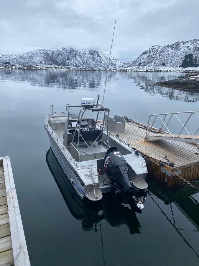 Villa Borgvag - A Unique Seafront Villa In The Heart Of Lofoten Bostad Екстериор снимка