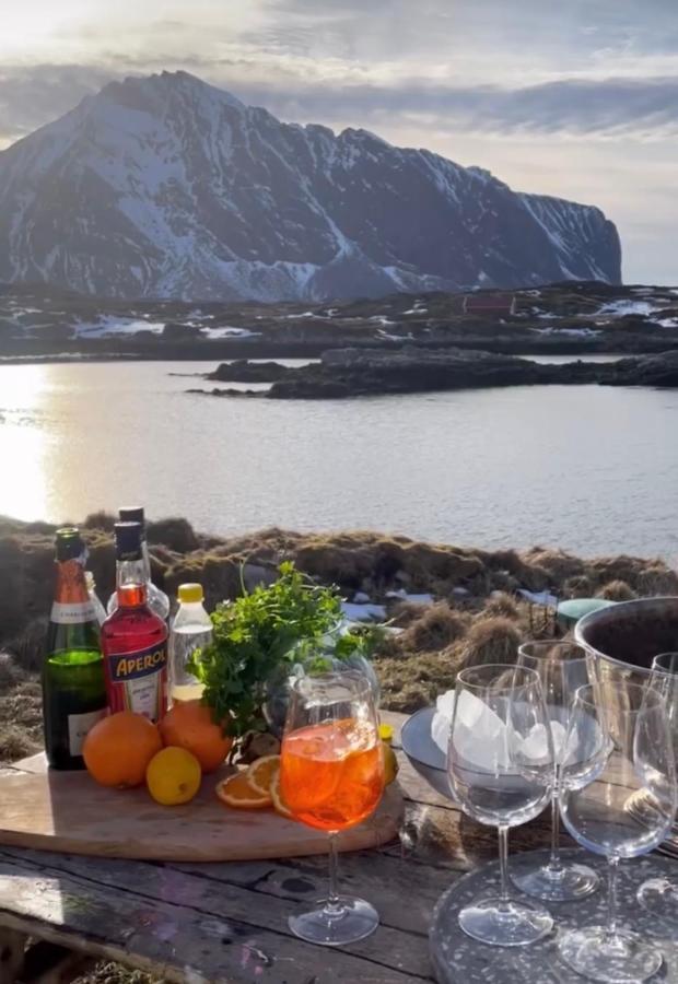 Villa Borgvag - A Unique Seafront Villa In The Heart Of Lofoten Bostad Екстериор снимка