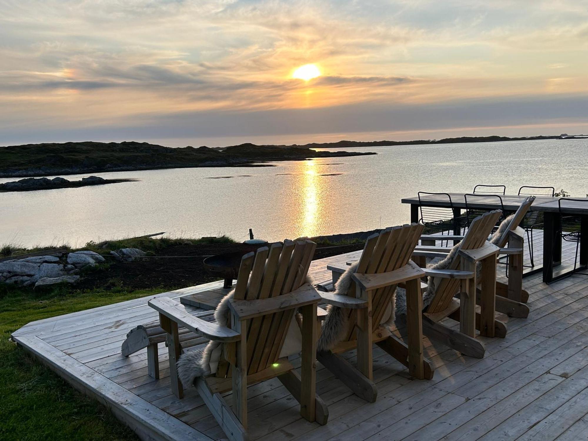 Villa Borgvag - A Unique Seafront Villa In The Heart Of Lofoten Bostad Екстериор снимка